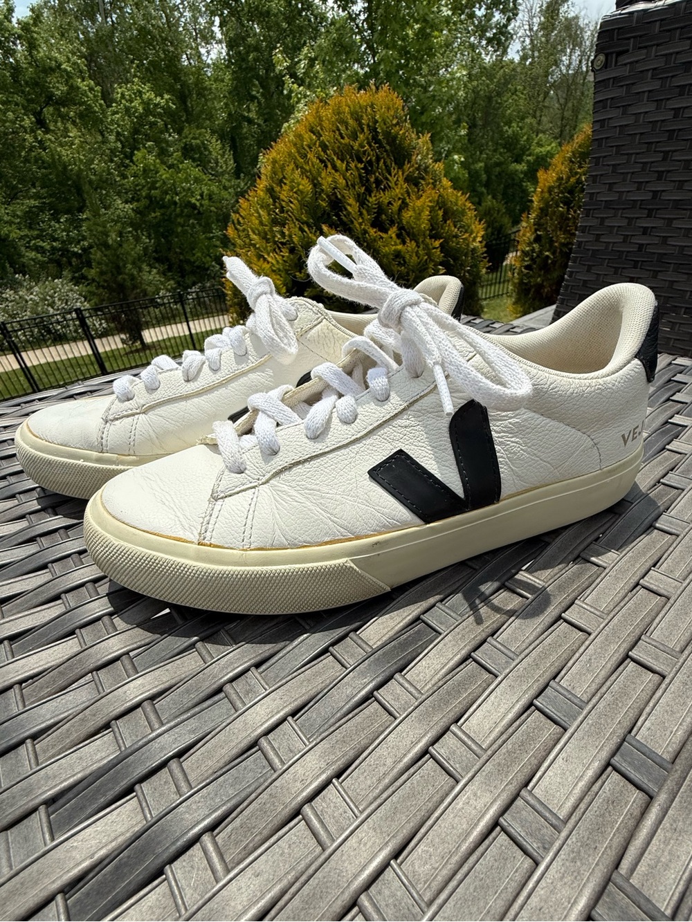 VEJA Campo White Black Leather Sneakers Women’s 8 EU 39 Made in Brazil